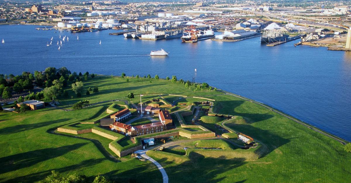Fort McHenry National Monument & 历史圣地