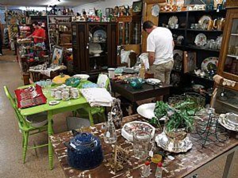 Chic’s Antiques of Floyd
