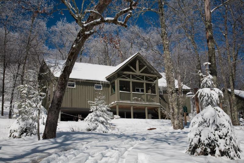 Winter Cabins at Mountain Lake Lodge