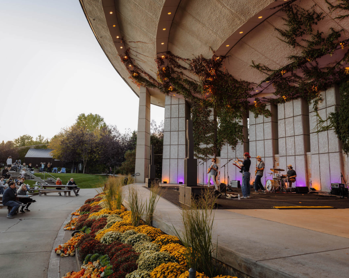 Frederik Meijer Gardens Amphitheater: Harvest Beer Garden & Live Music at Meijer Gardens Amphitheater