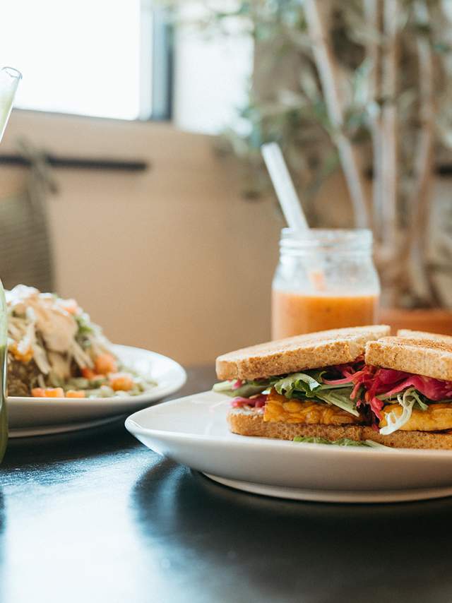 Gaia House Cafe - Vegan Lunch