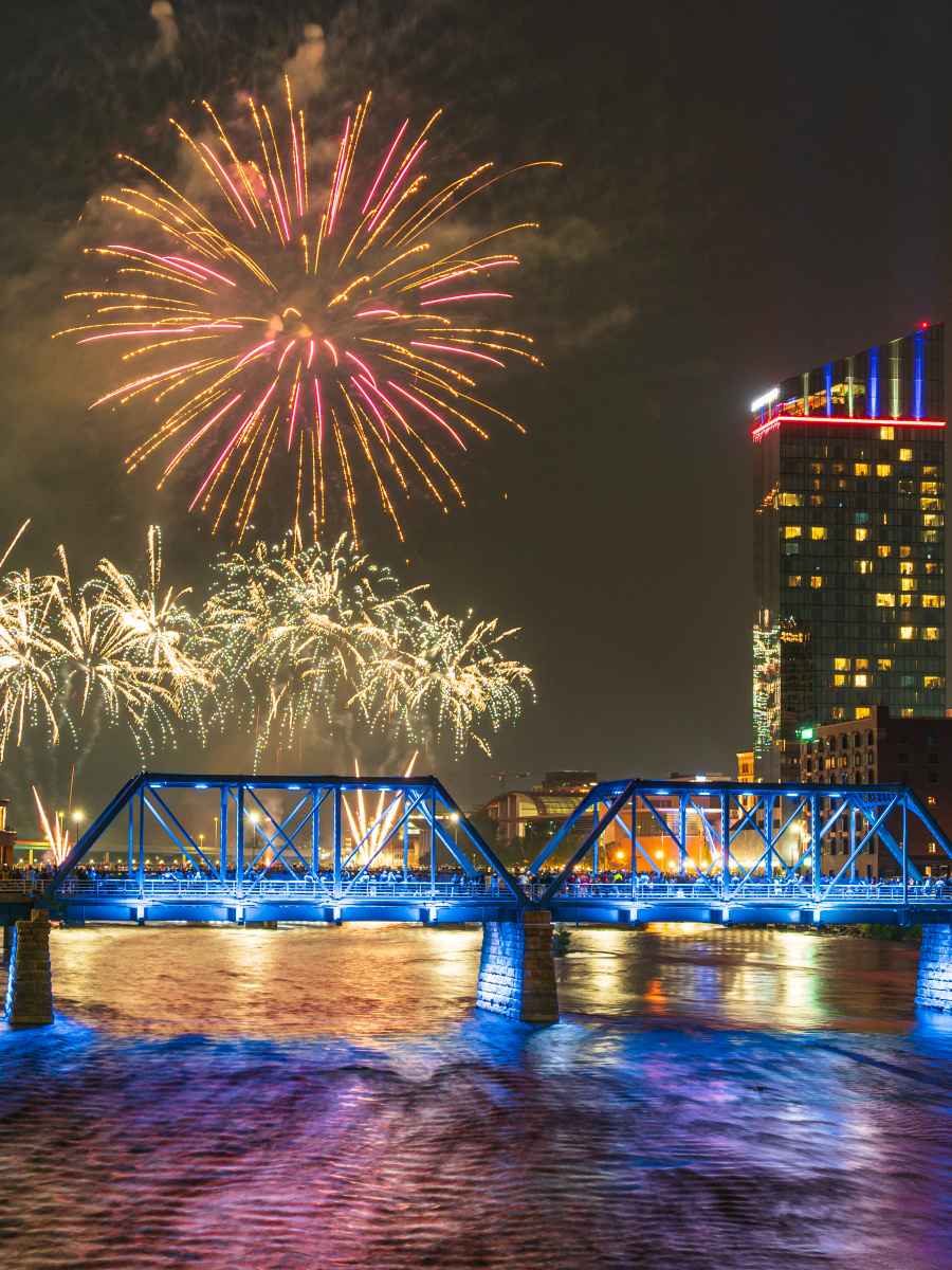 Fourth of July Fireworks in Grand Rapids - Shot by Nick Irwin