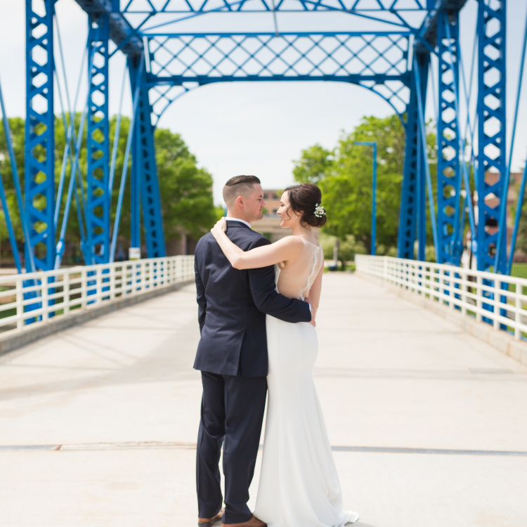 Lindsey and Blake at the Blue Bridge - The Mittentog Studio
