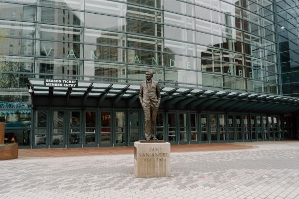 05042024_Jay_Van_Andel_Sculpture_008
