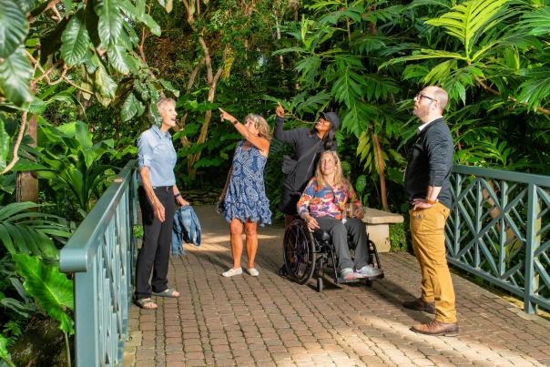 061125_Meijer-Gardens-Tours_108