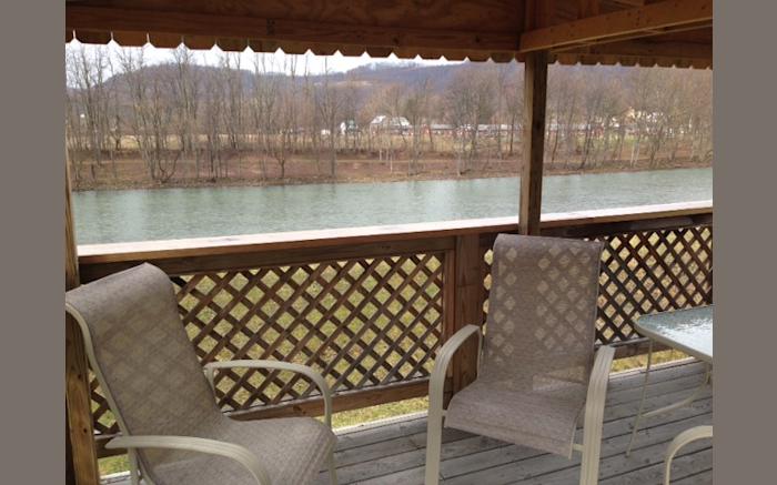 Upper Deck