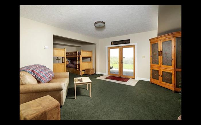 Froggy Top Lodge