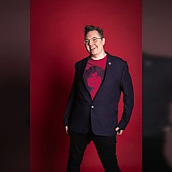 Marc Burrows - Mistletoe & Vinyl: The Story of the Christmas Number One