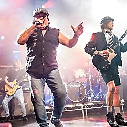 Live/Wire: The AC/DC Show