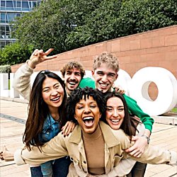Discover Liverpool! Interactive Treasure Hunt & Exploration Game with a Twist