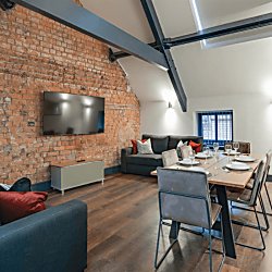 Harrisons Aparthotel