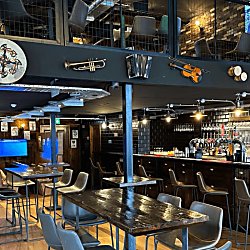 Dicey Reilly's Pub
