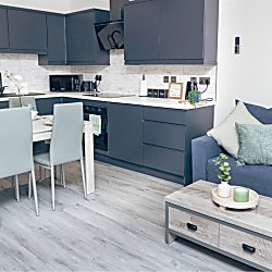 Happy Days Apartments