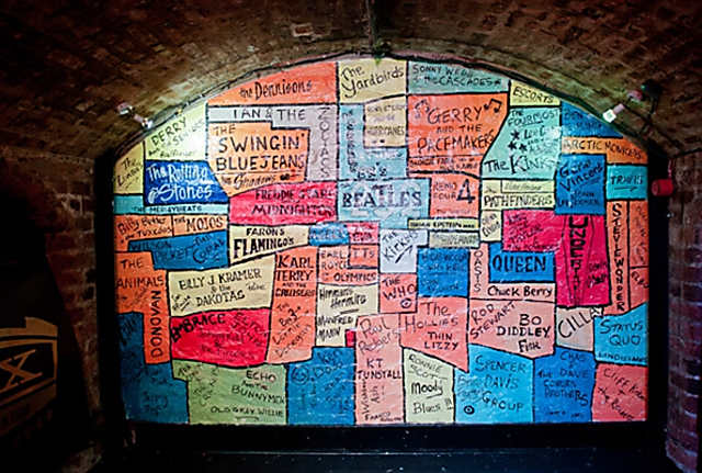 the CAVERN CLUB LIVEPOOL 60years ピンズセット the CAVERN CLUB LIVEPOOL 60years ピンズセット - ピンズ