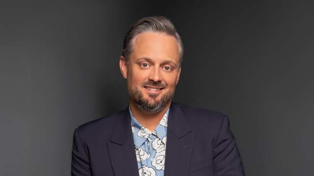 Nate Bargatze: Big Dumb Eyes World Tour