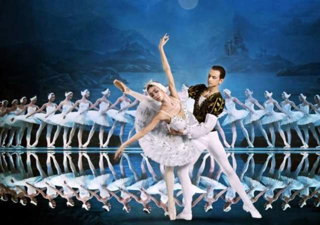 Swan Lake by International Ballet Stars