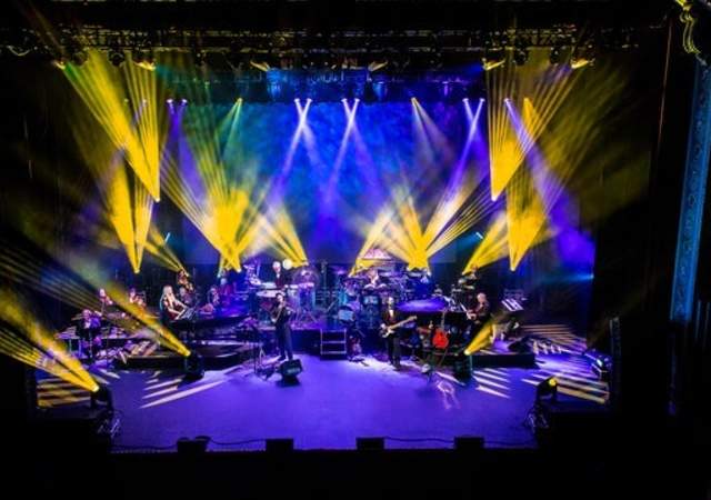 Mannheim Steamroller Christmas