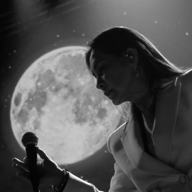 Ana Gabriel "Claro de Luna" Tour