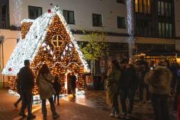 Leamington Christmas Lights Switch On