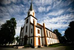 Sommerlørdag i Gjøvik kirke