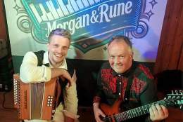 Dansegalla/nonstopdans med Atlantic Duo, 3 Bra Kara, Quicktime Duo og Bare1