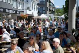 Palmelørdag i påskebyen Lyngdal