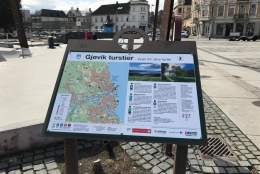 Turstier i Gjøvik - fra byen ut i marka