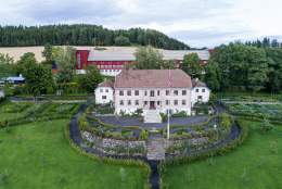 Historisk hagevandring på Hovelsrud gård