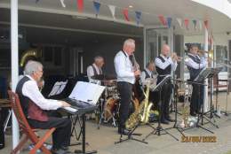 Jazz by the lake - for RNLI