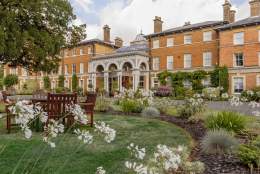 Oatlands Park Hotel