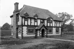 At Home in History – reflections on writing the history of domestic life.