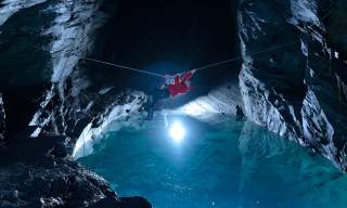 Anturiaethau Tanddaearol Go Below