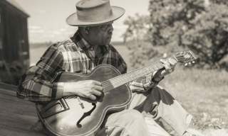 Eric Bibb
