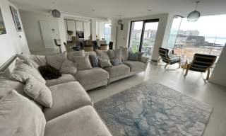 Apartment 2 Maritime Quay