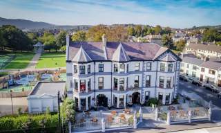 Whistledown Hotel