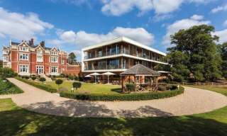 Wivenhoe House Hotel