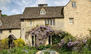 Cogges Manor Farm
