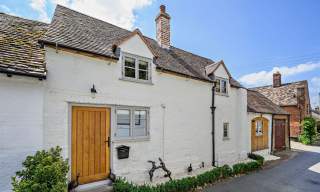 Cotswold Cottages March Hare