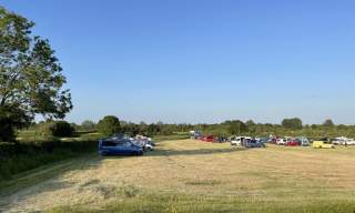 Cotswold Lakes Camping