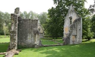 Minster Lovell Hall and Dovecote