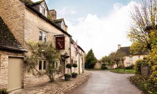 The Three Horseshoes