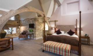 Russell’s of Broadway Boutique Rooms