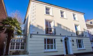 Ashburton Court