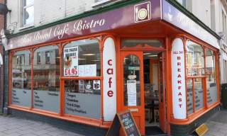 Hot Bowl Cafe Bistro