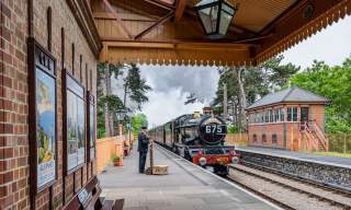 Mince pie specials at GWSR