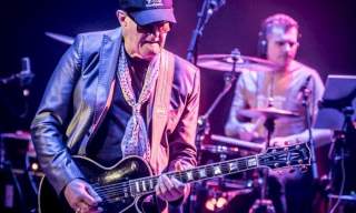 JAN AKKERMAN & BAND // HAUBITZ HALL