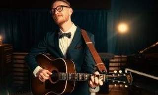 Konsert med Adam Douglas i Posebyhaven