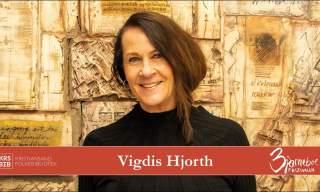 BAKGÅRDSBIBLIOTEK MED VIGDIS HJORT