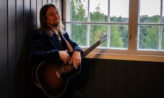 "Med glimt i øret" ispedd litt Lillebjørn Nilsen