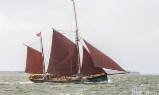 Cruise with sailing cutter Boy Leslie